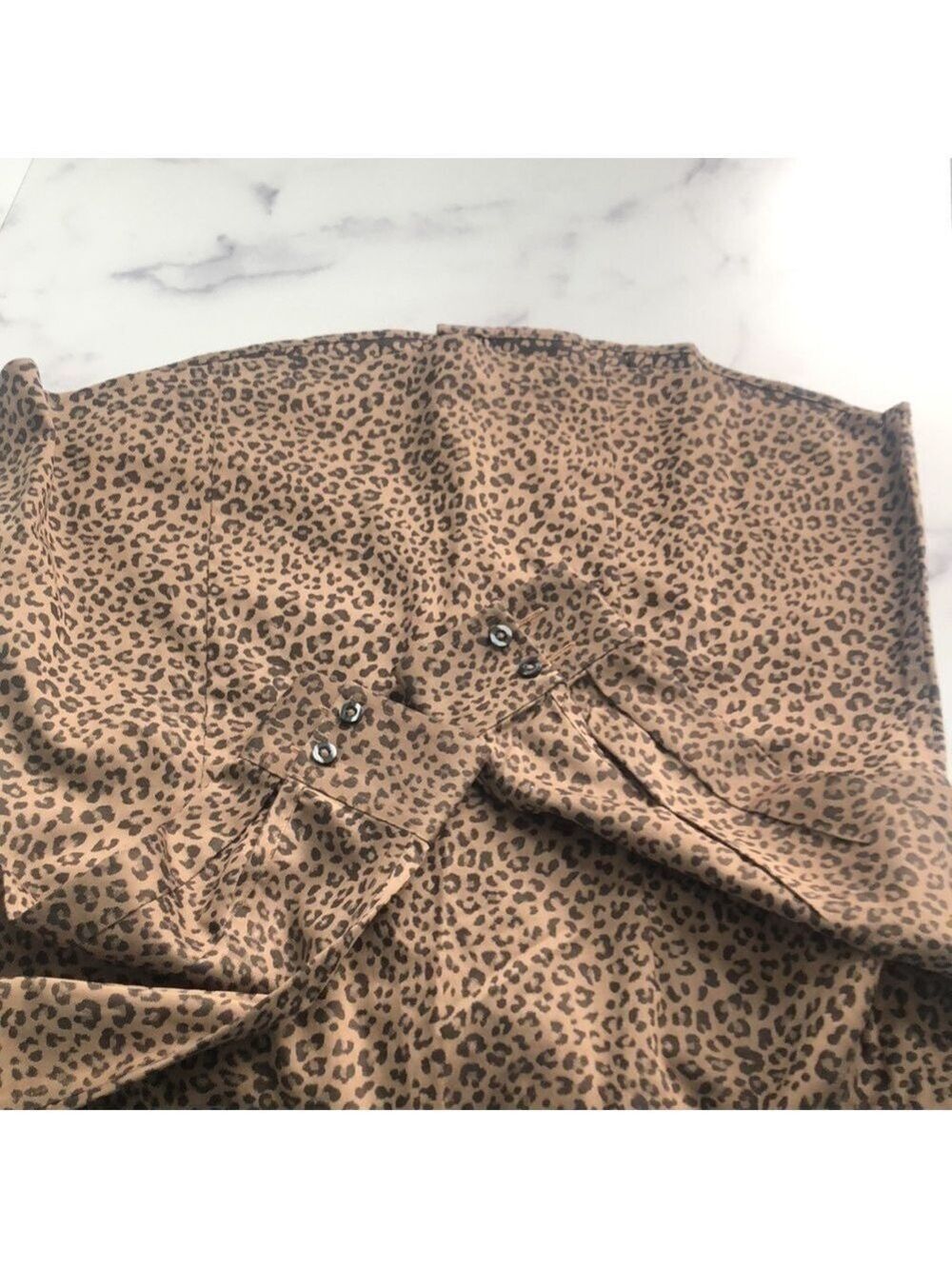 Chico's Animal Print No Iron Coolmax All Season Career Long Sleeve Shirt - Picture 13 of 16